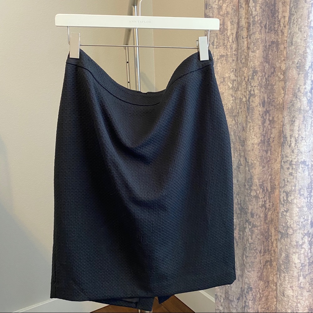 Ann Taylor Black Jacquard Pencil Skirt